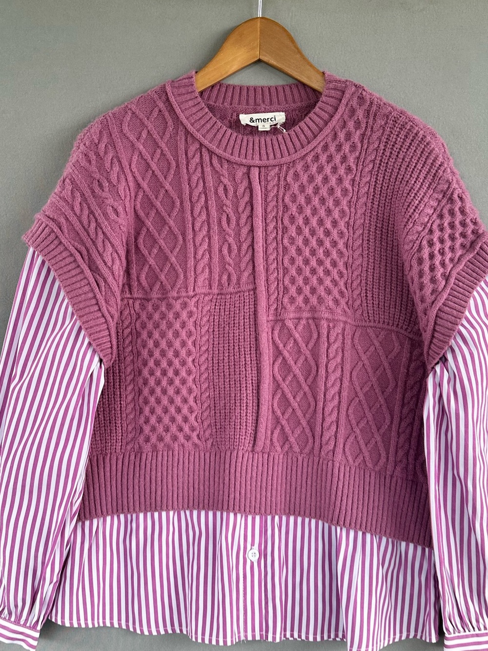 🎉5 for $45🎉 & Merci sweater pullover size S - Picture 2 of 7